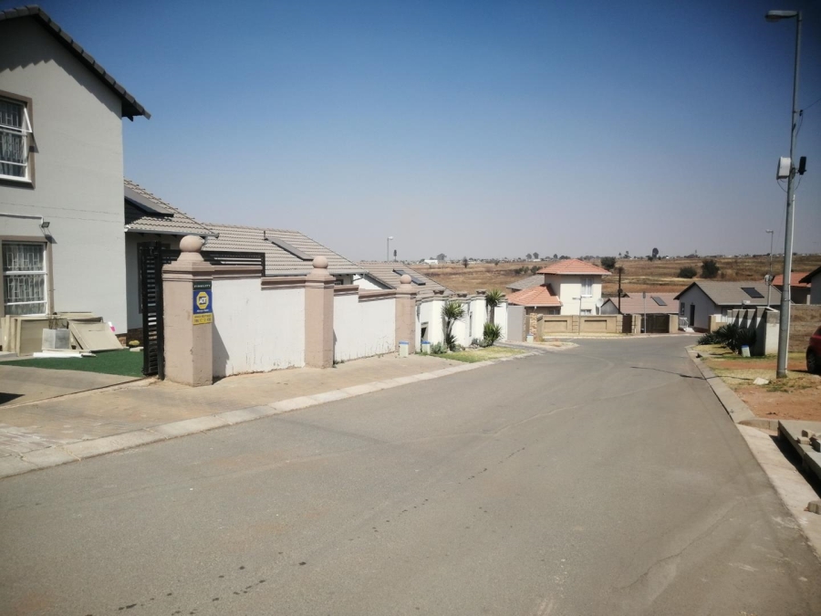 3 Bedroom Property for Sale in Witpoortjie Gauteng