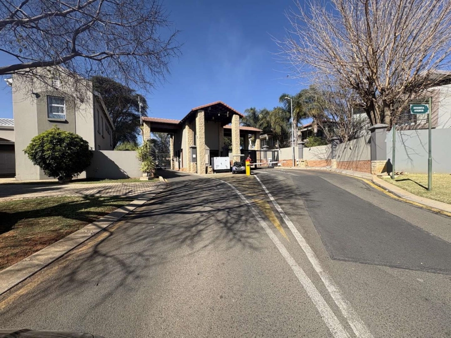 4 Bedroom Property for Sale in Ruimsig Gauteng