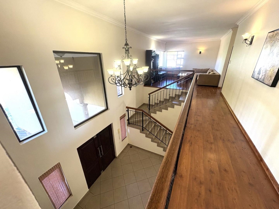 4 Bedroom Property for Sale in Ruimsig Gauteng