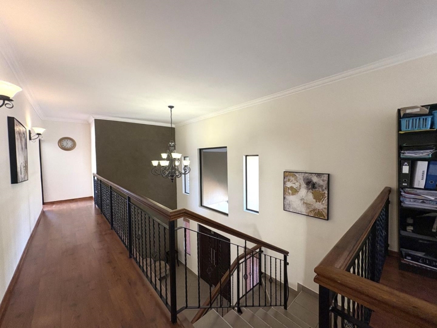 4 Bedroom Property for Sale in Ruimsig Gauteng