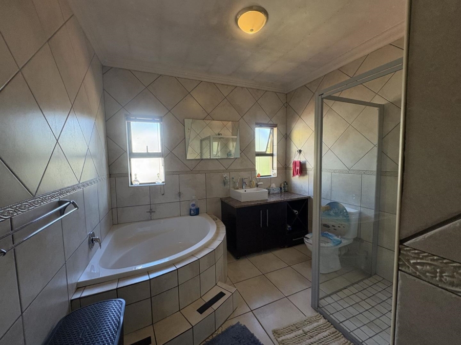 4 Bedroom Property for Sale in Ruimsig Gauteng