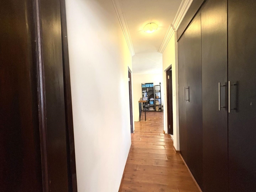 4 Bedroom Property for Sale in Ruimsig Gauteng