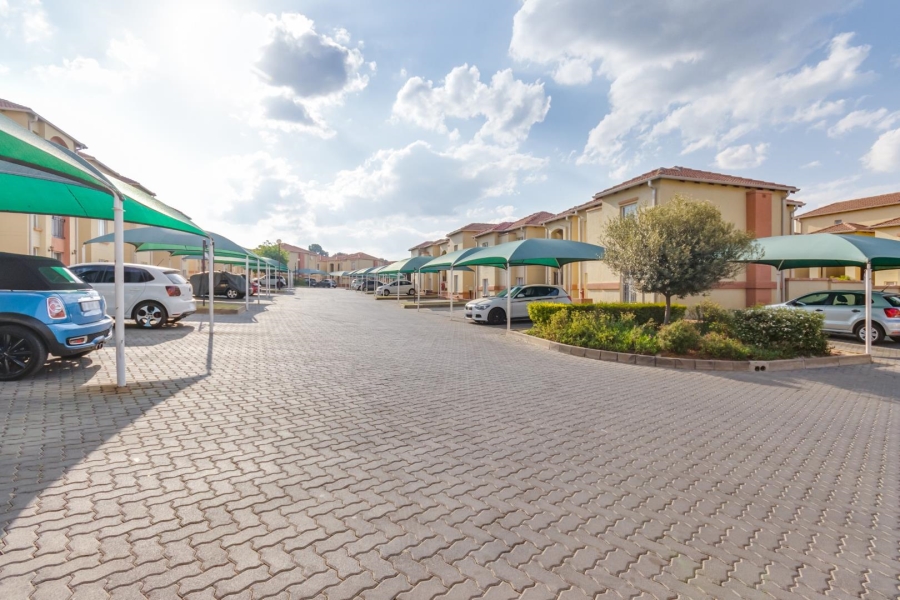 2 Bedroom Property for Sale in Ormonde Gauteng