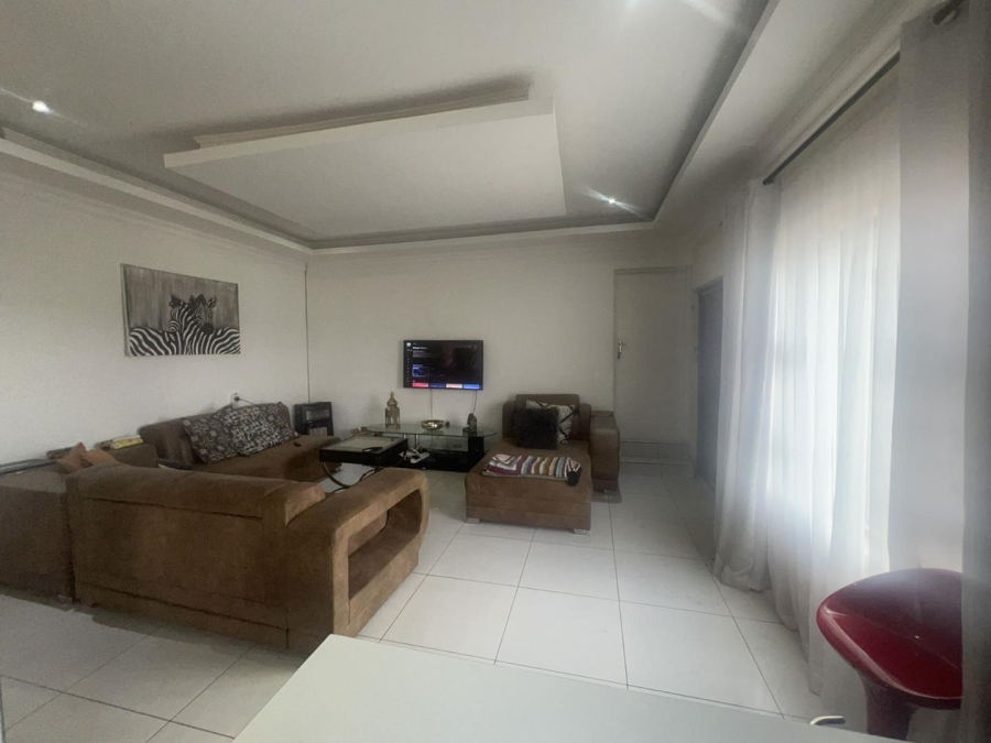 3 Bedroom Property for Sale in Wildtuinpark Gauteng