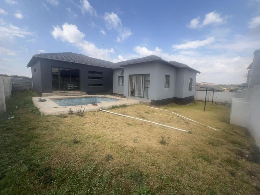 3 Bedroom Property for Sale in Wildtuinpark Gauteng