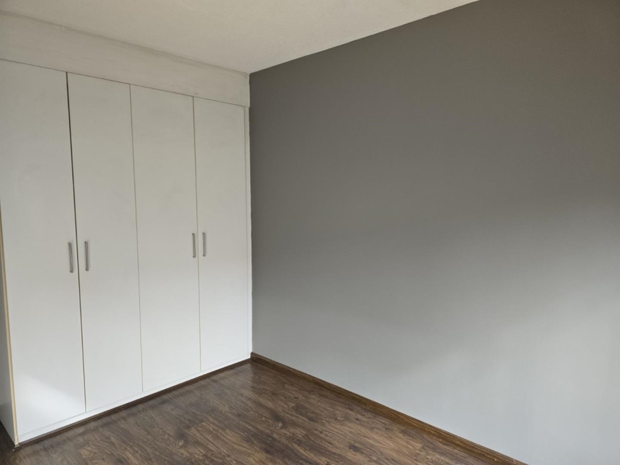 2 Bedroom Property for Sale in Douglasdale Gauteng