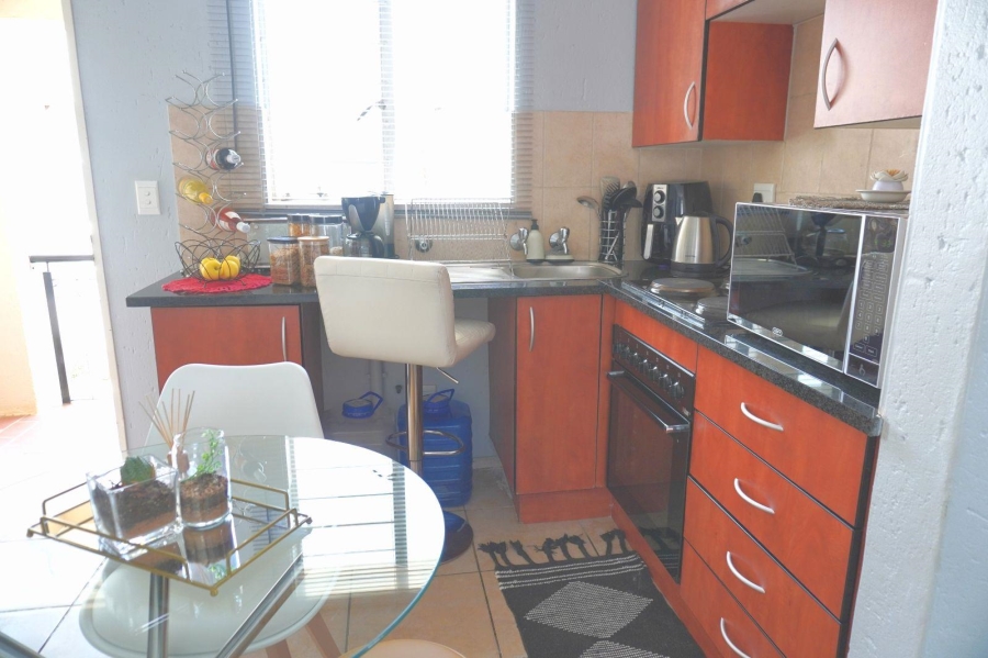 2 Bedroom Property for Sale in Klippoortje Gauteng