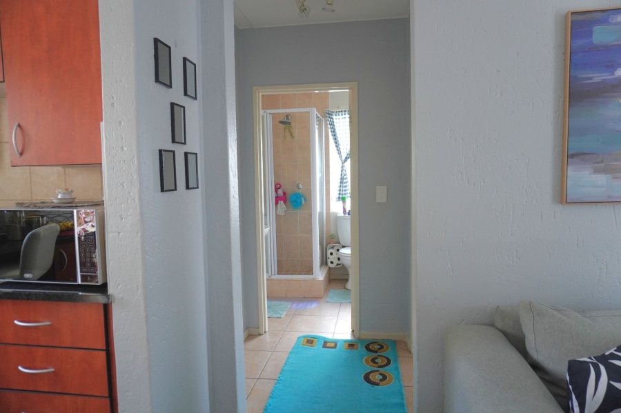 2 Bedroom Property for Sale in Klippoortje Gauteng