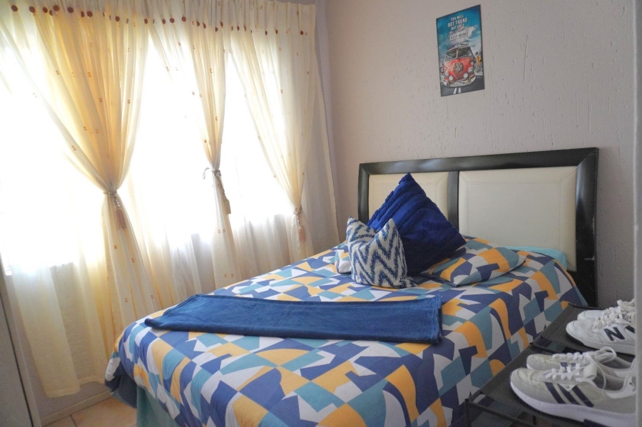 2 Bedroom Property for Sale in Klippoortje Gauteng