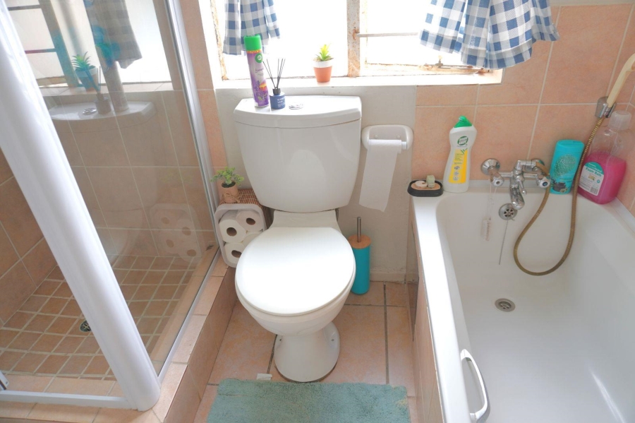 2 Bedroom Property for Sale in Klippoortje Gauteng