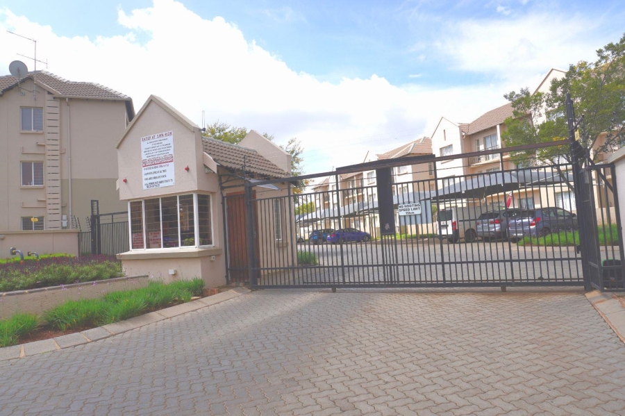 2 Bedroom Property for Sale in Klippoortje Gauteng
