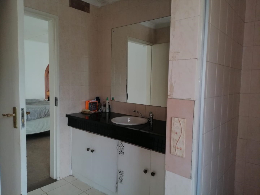 3 Bedroom Property for Sale in Buccleuch Gauteng