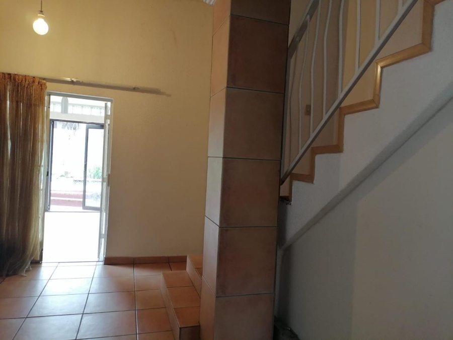 3 Bedroom Property for Sale in Buccleuch Gauteng