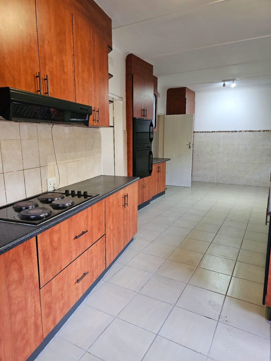 4 Bedroom Property for Sale in Rembrandt Park Gauteng