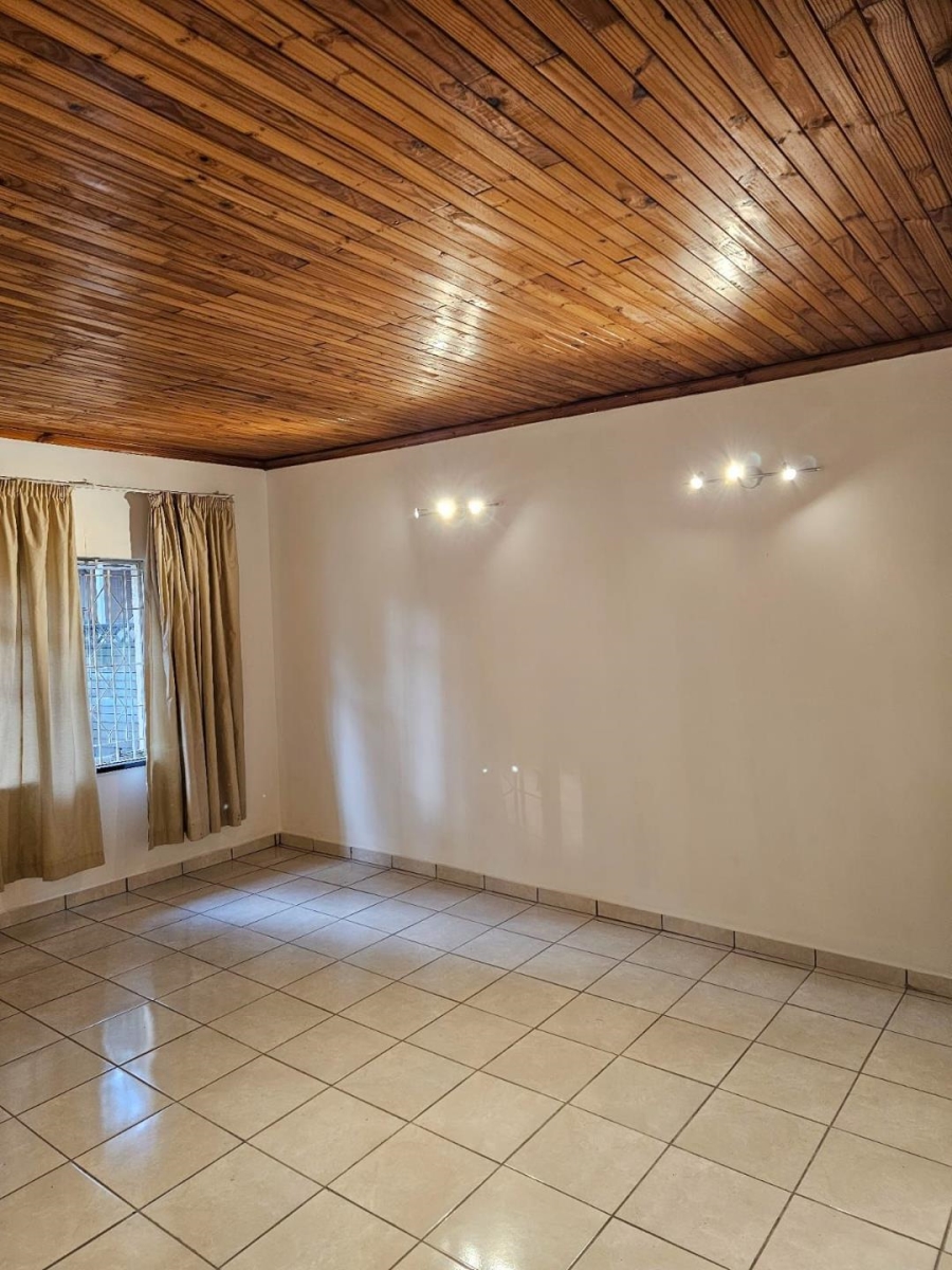 4 Bedroom Property for Sale in Rembrandt Park Gauteng