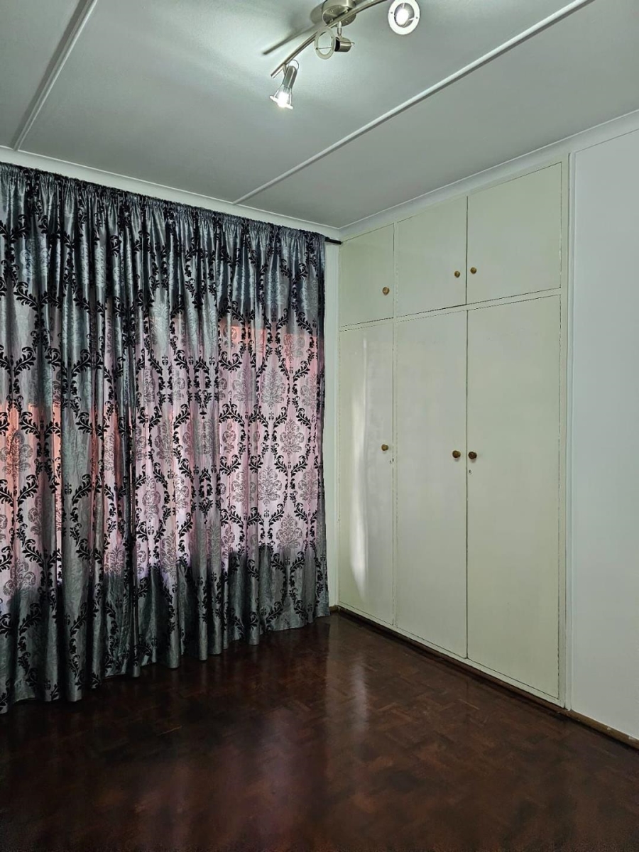 4 Bedroom Property for Sale in Rembrandt Park Gauteng