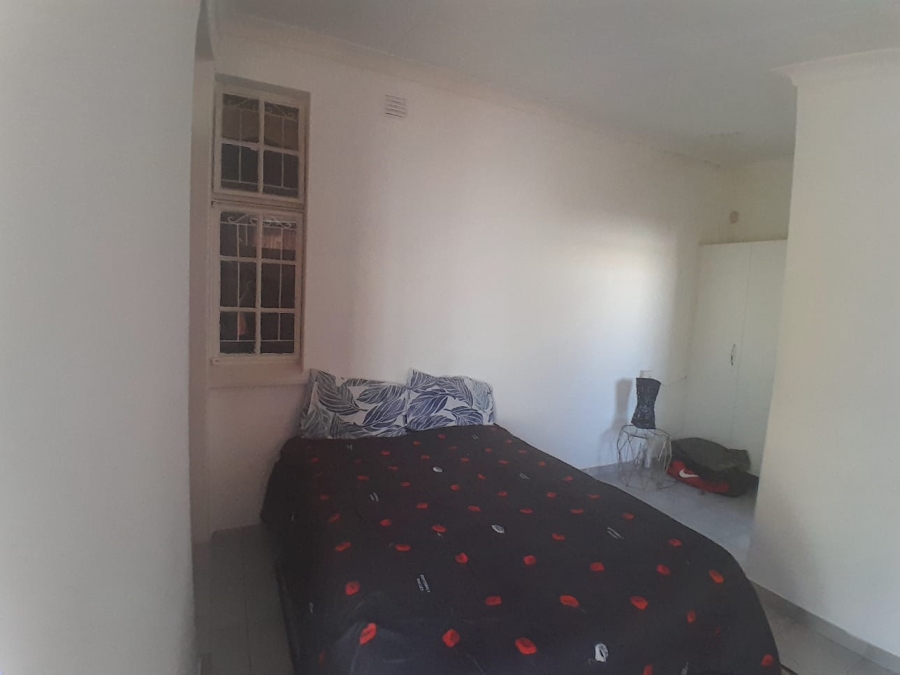To Let 1 Bedroom Property for Rent in Highlands North Gauteng