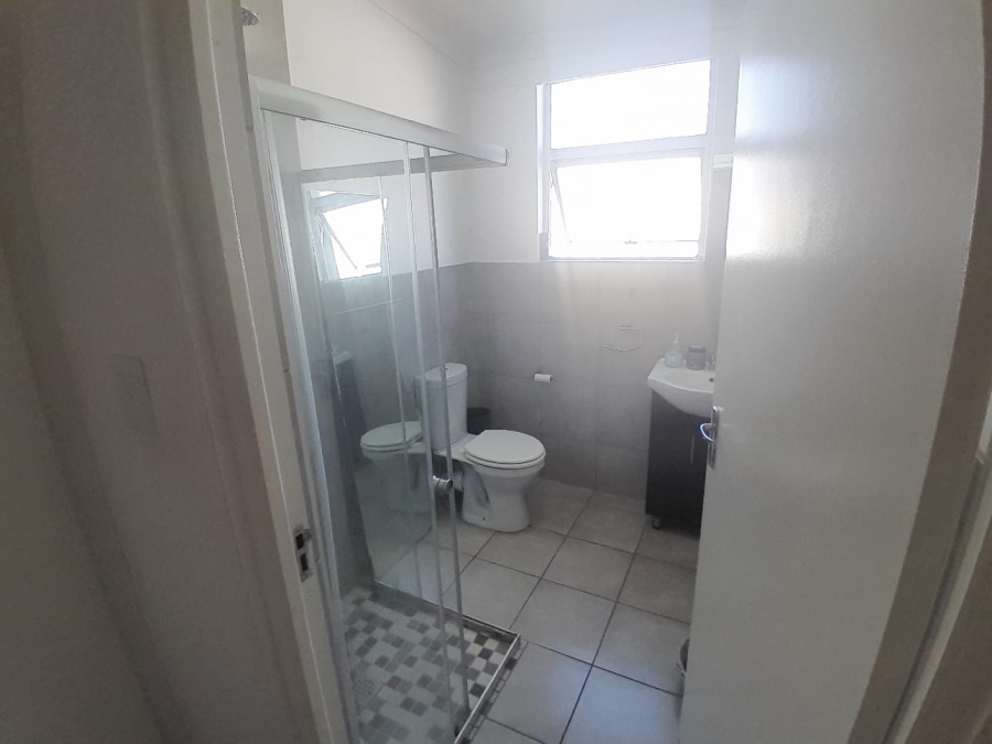 To Let 1 Bedroom Property for Rent in Highlands North Gauteng