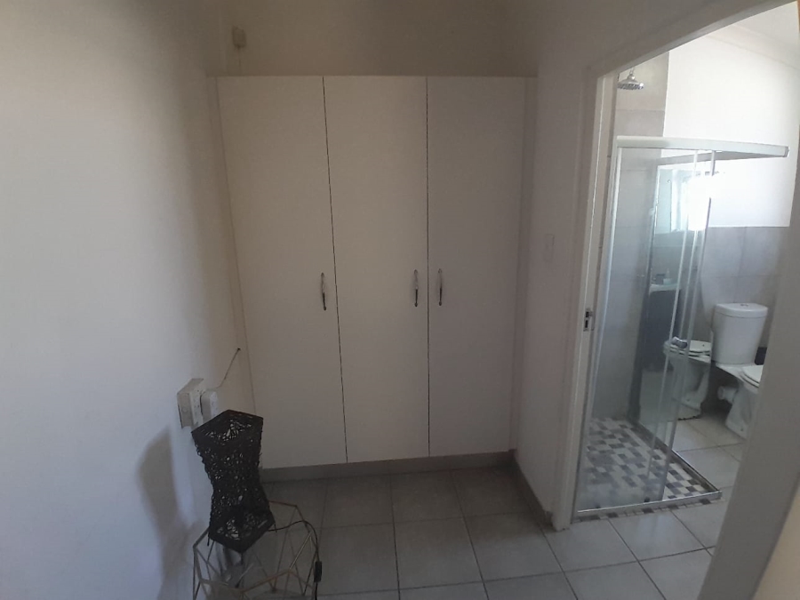 To Let 1 Bedroom Property for Rent in Highlands North Gauteng