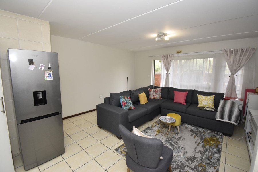 1 Bedroom Property for Sale in Sonneglans Gauteng