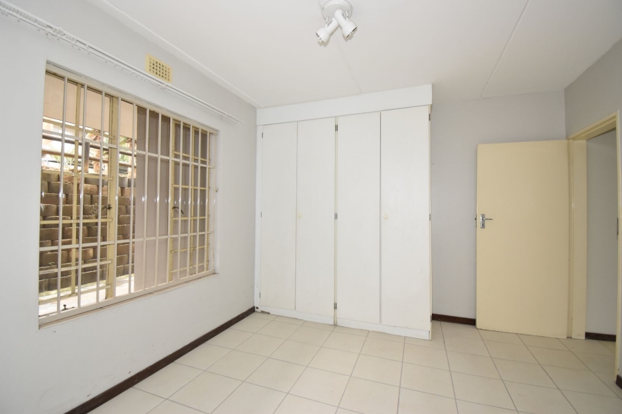 1 Bedroom Property for Sale in Sonneglans Gauteng