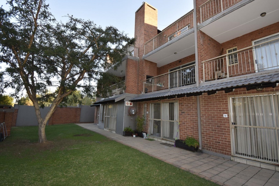 1 Bedroom Property for Sale in Sonneglans Gauteng