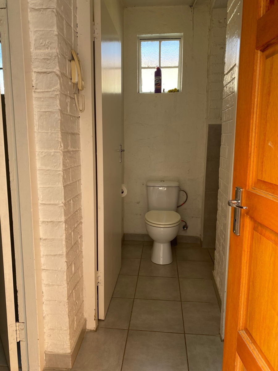 To Let 1 Bedroom Property for Rent in Highlands North Gauteng