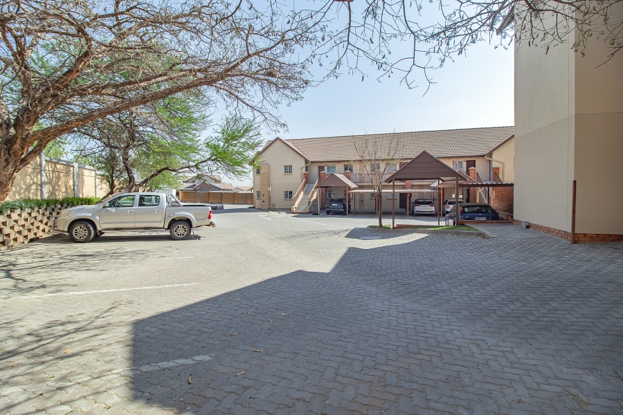 2 Bedroom Property for Sale in Kosmosdal Gauteng