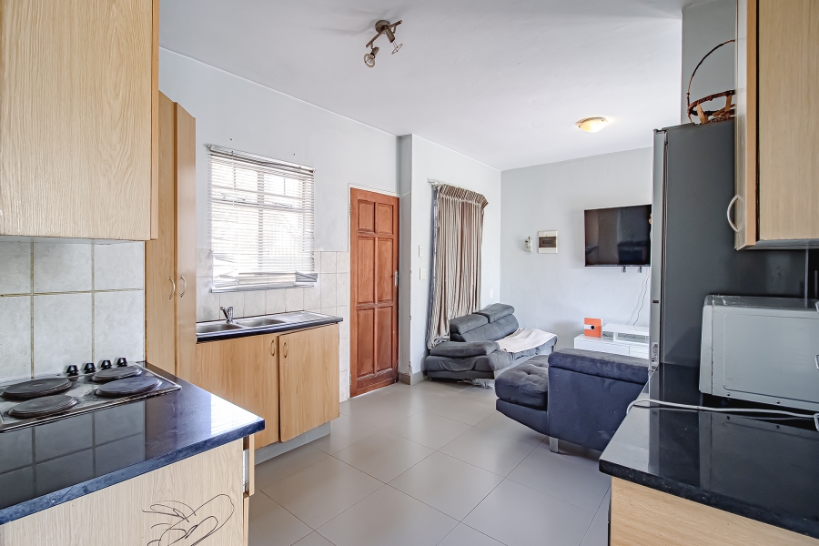 2 Bedroom Property for Sale in Kosmosdal Gauteng