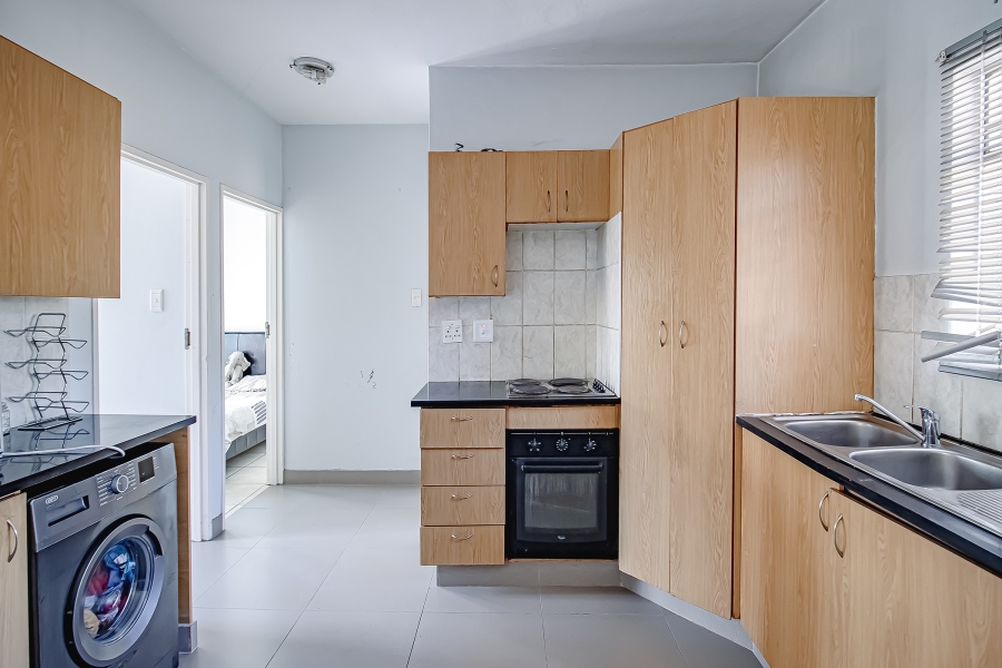 2 Bedroom Property for Sale in Kosmosdal Gauteng