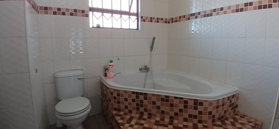 3 Bedroom Property for Sale in Kookrus Gauteng