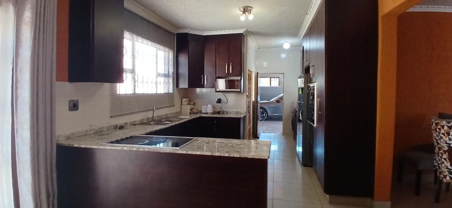 3 Bedroom Property for Sale in Kookrus Gauteng
