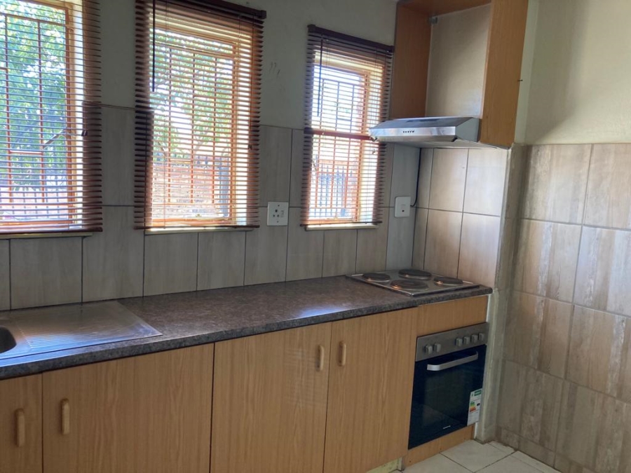 To Let 2 Bedroom Property for Rent in Mahube Valley Gauteng