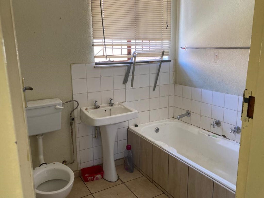 To Let 2 Bedroom Property for Rent in Mahube Valley Gauteng