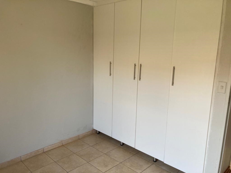 To Let 2 Bedroom Property for Rent in Mahube Valley Gauteng