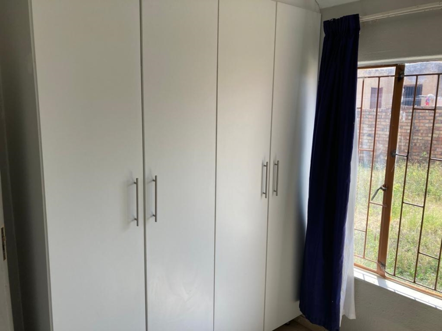 To Let 2 Bedroom Property for Rent in Mahube Valley Gauteng