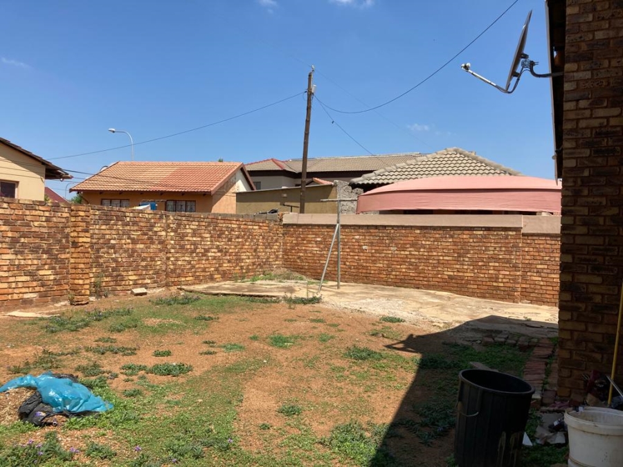 To Let 2 Bedroom Property for Rent in Mahube Valley Gauteng