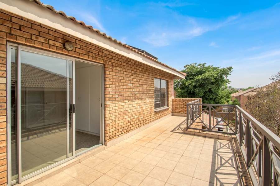 3 Bedroom Property for Sale in Honeydew Manor Gauteng
