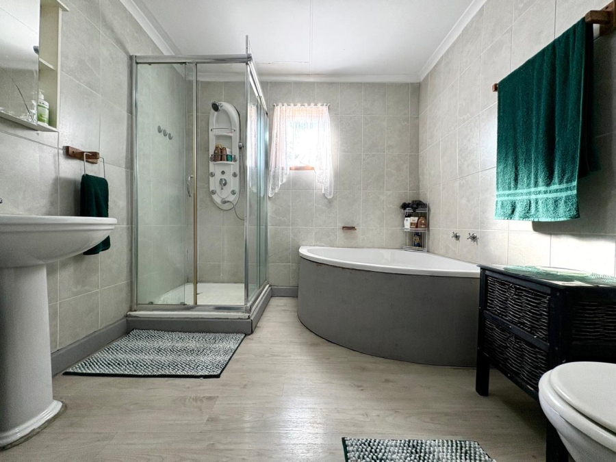 3 Bedroom Property for Sale in Brenthurst Gauteng