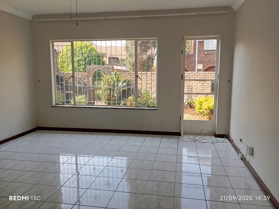 3 Bedroom Property for Sale in Birchleigh North Gauteng