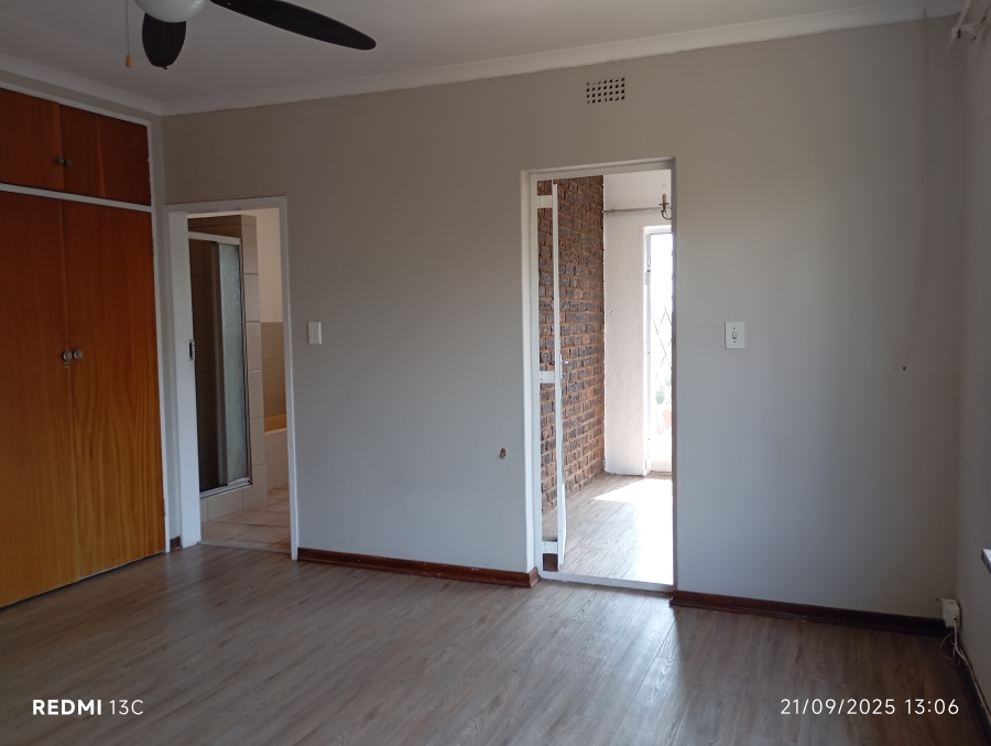 3 Bedroom Property for Sale in Birchleigh North Gauteng