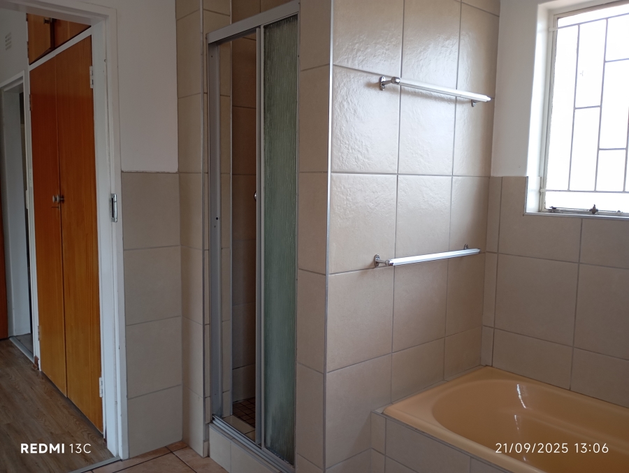3 Bedroom Property for Sale in Birchleigh North Gauteng