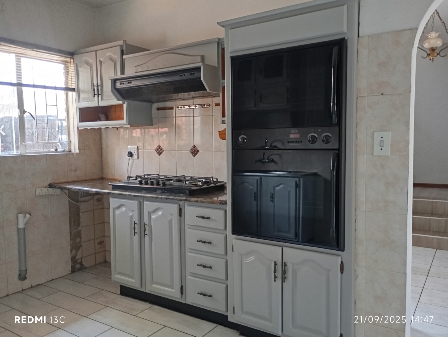 3 Bedroom Property for Sale in Birchleigh North Gauteng