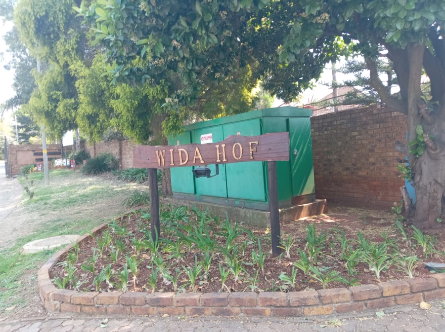 To Let 3 Bedroom Property for Rent in Birchleigh Gauteng