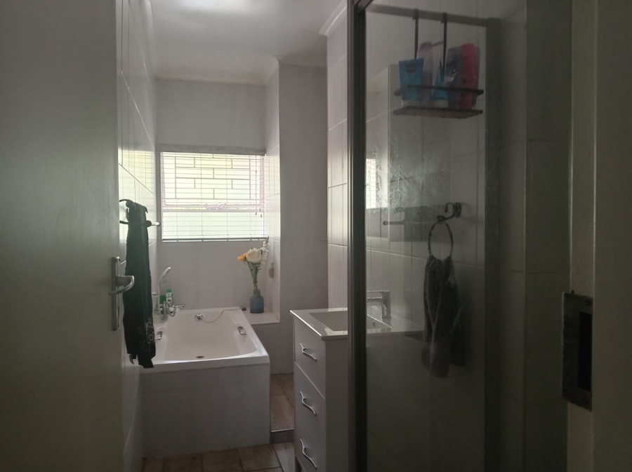 To Let 3 Bedroom Property for Rent in Birchleigh Gauteng