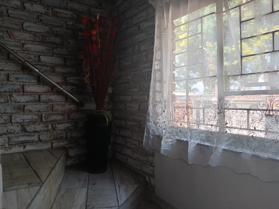 To Let 3 Bedroom Property for Rent in Birchleigh Gauteng