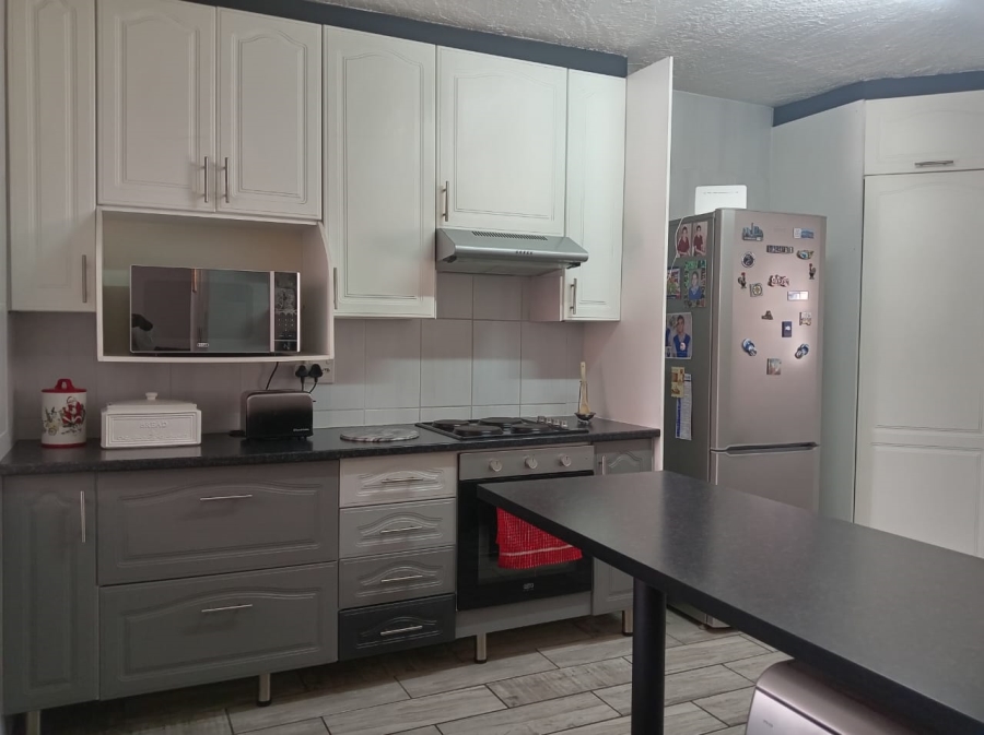To Let 3 Bedroom Property for Rent in Birchleigh Gauteng