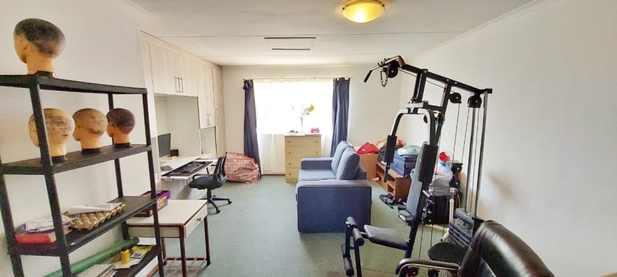4 Bedroom Property for Sale in Halfway Gardens Gauteng