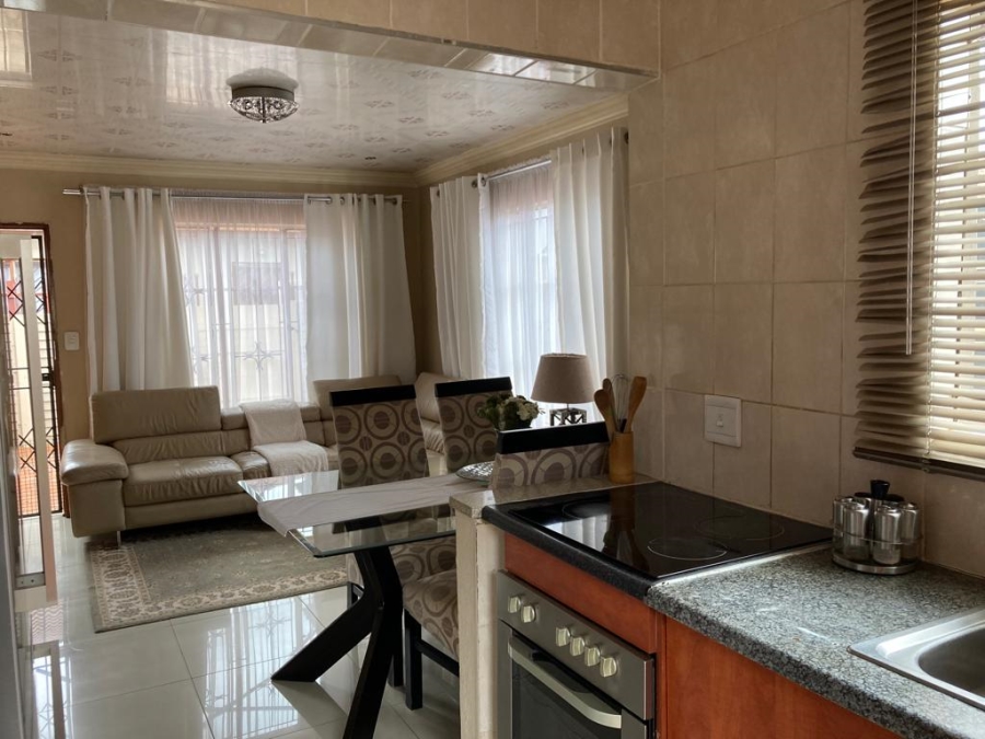 To Let 3 Bedroom Property for Rent in Nellmapius Gauteng