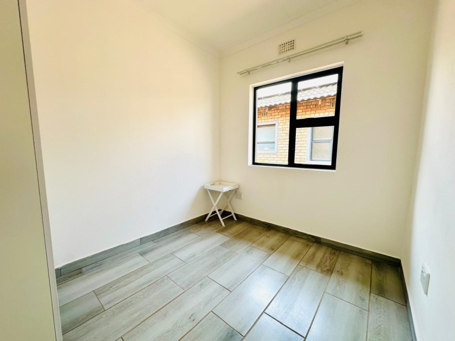 3 Bedroom Property for Sale in Albertsdal Gauteng